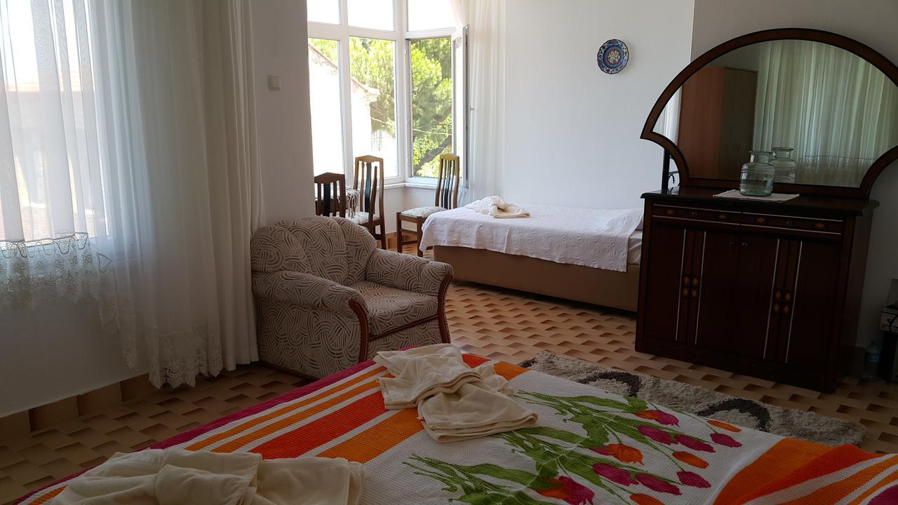 Ayvalik Pansiyon Exterior foto